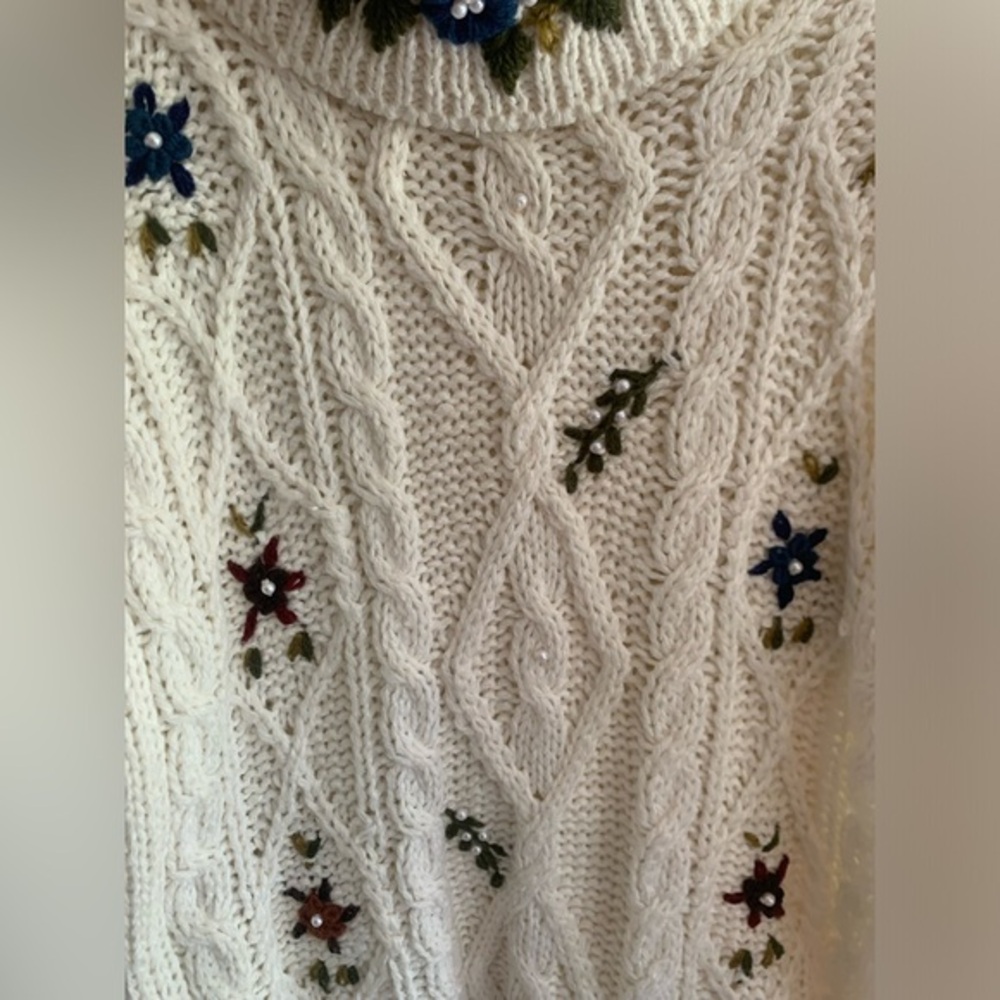 Knitted By Hand Women's Large Sweater Pullover Vintage Granny turtle neck floral - Picture 4 of 4
